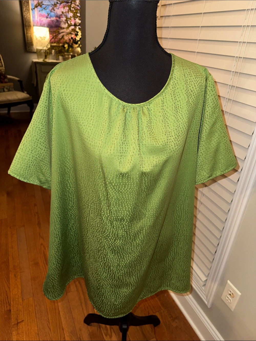 Liz Claiborne Lime Green Short-Sleeve Scoop Neck Blouse